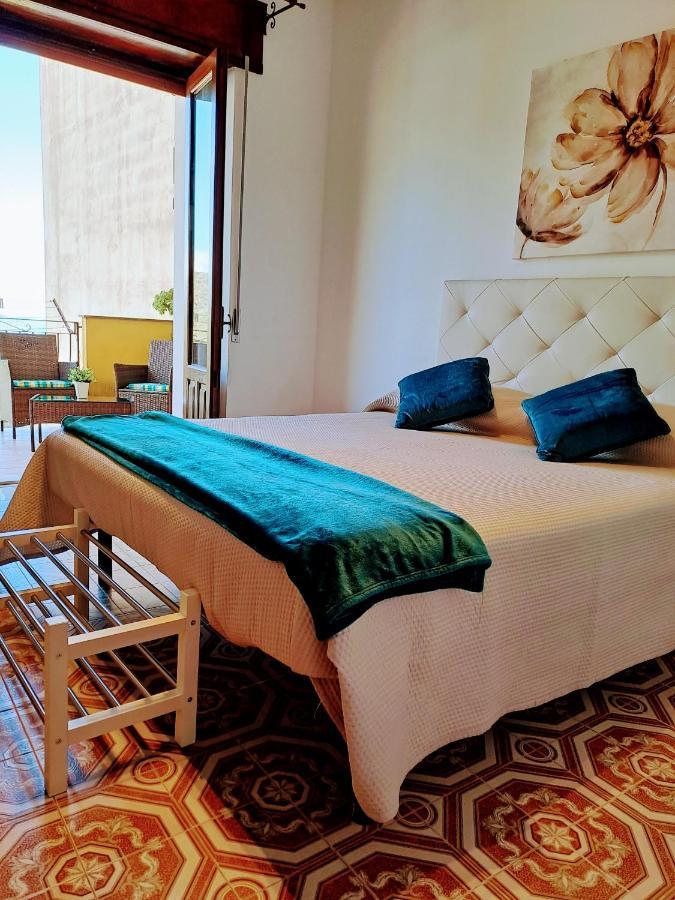 Tao Charming Apartment Taormina Esterno foto