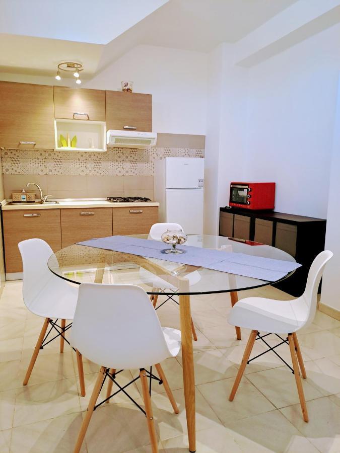 Tao Charming Apartment Taormina Esterno foto