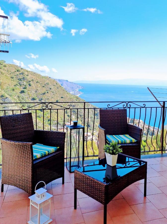 Tao Charming Apartment Taormina Esterno foto